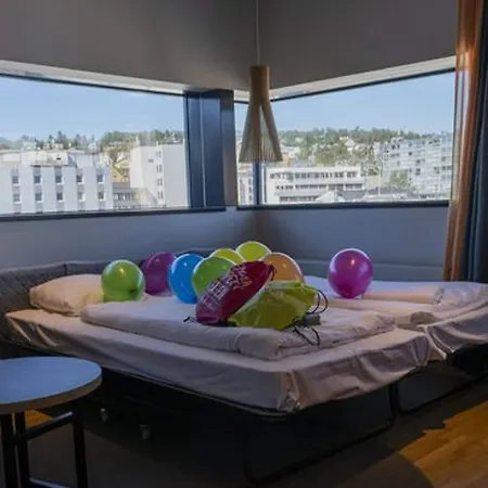Clarion The Edge 4*