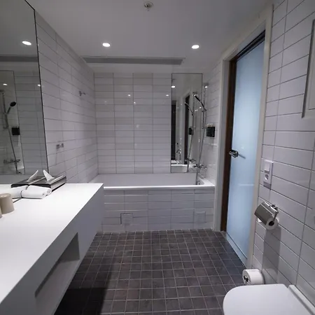 Clarion The Edge Hotel