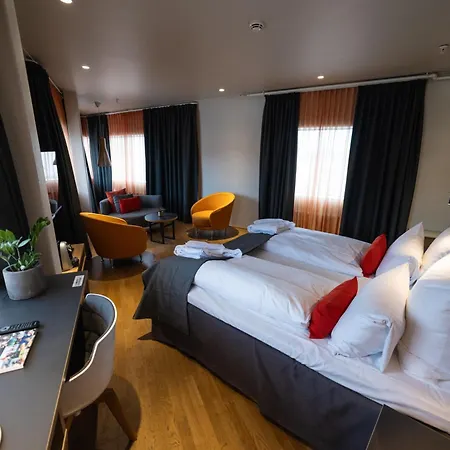 Clarion The Edge 4*